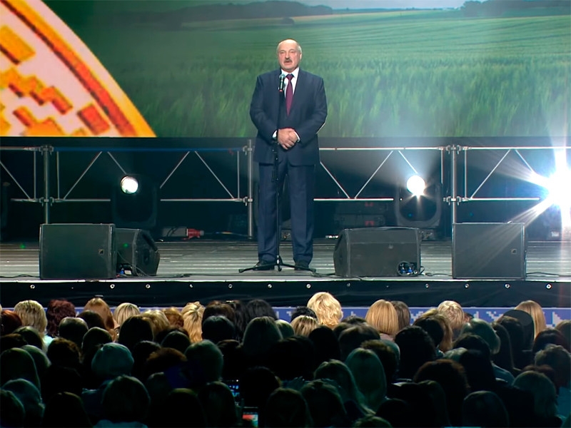 Лукашенко закрывает границу Белоруссии с Западом