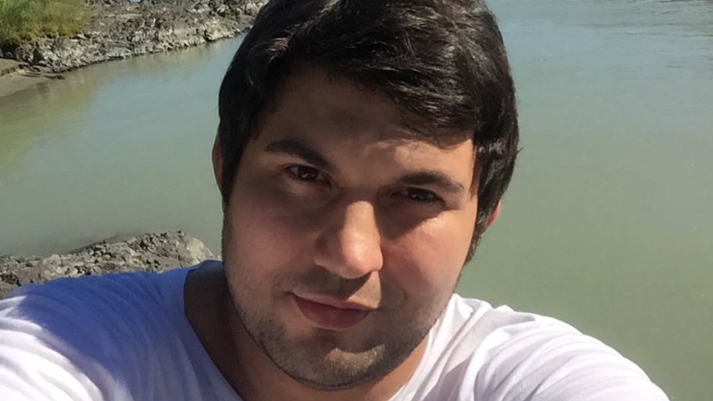 Алибасов-младший перестал общаться с отцом из-за «пиарного заговора»