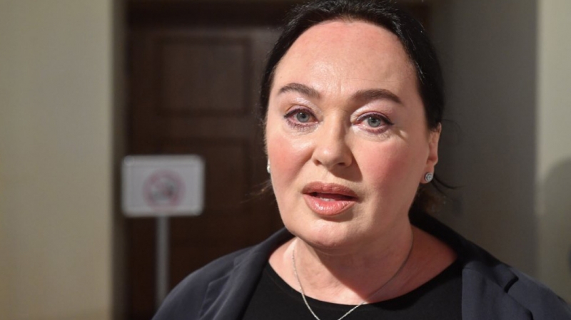 Эпатажная дочь Гузеевой ответила на критику ее небритых подмышек