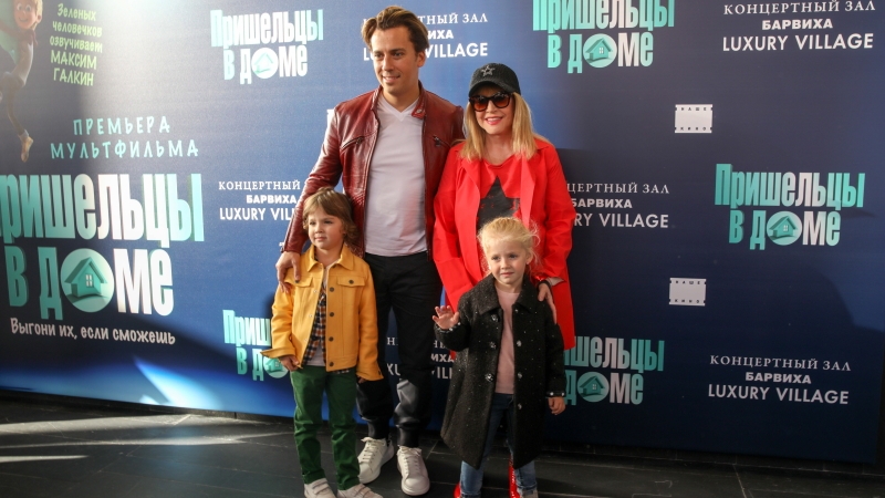 Лиза Галкина поразила своим модным нарядом на вечеринке у дочери Николаева