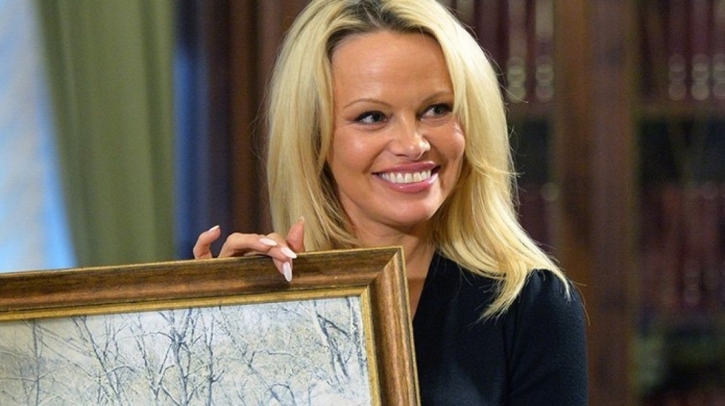 Поправившаяся Памела Андерсон показала, как выглядит после карантина