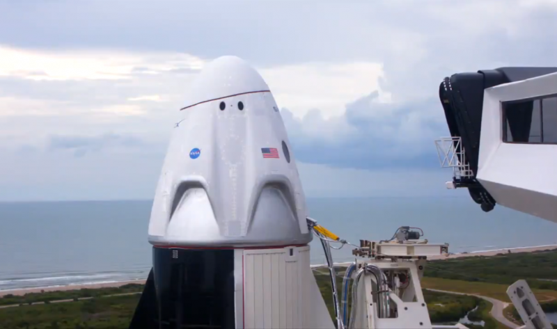 Американская компания SpaceX  готовит астронавтов к полету на МКС