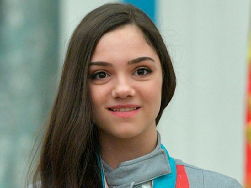 Фигуристка Медведева снялась с московского этапа Гран-при из-за проблем со спиной