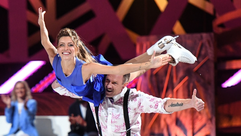 Регина Тодоренко травмировала пах Костомарову