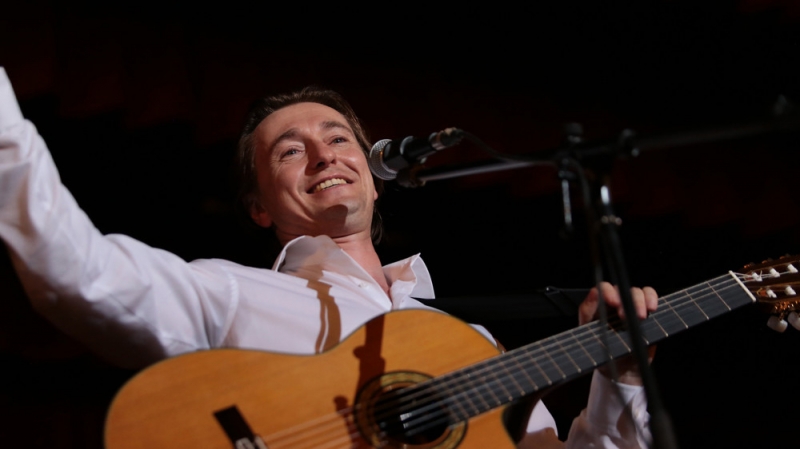 Сергей Безруков публично объявил о беременности жены для пресечения слухов