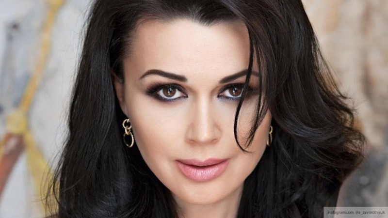 Стало известно, какую роль Миронов сыграл в жизни Анастасии Заворотнюк