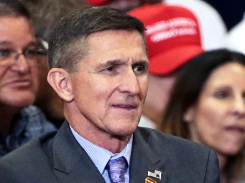 Трамп помиловал своего бывшего помощника, обвиненного во лжи о контактах с российским послом