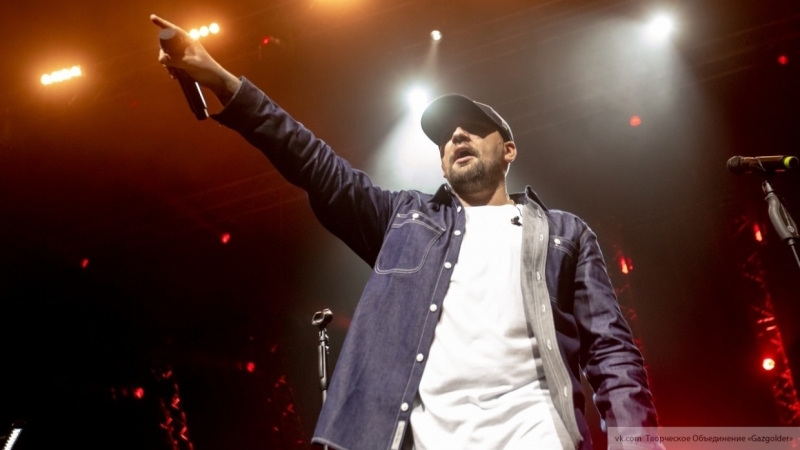 Баста напомнил Шнурову о заработках на корпоративах после громкого скандала