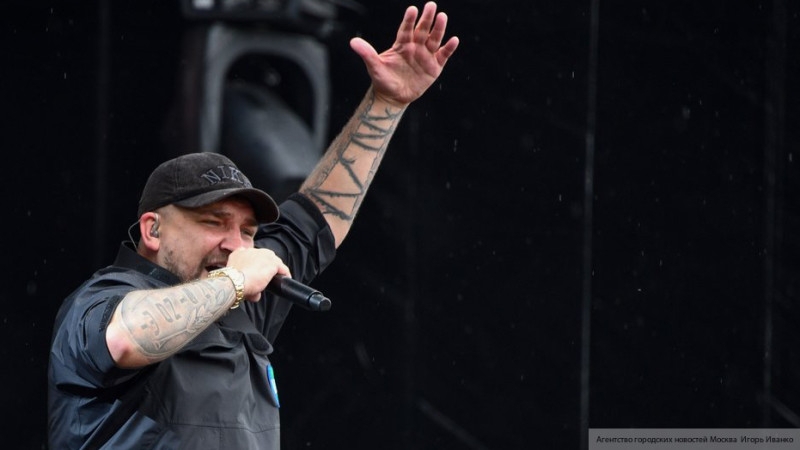 Баста ответил на обвинения в проведении концерта в Ледовом