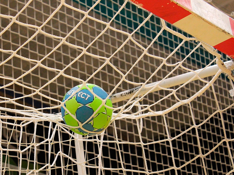 Гандболисткам РФ грозит снятие с чемпионата Европы за нарушение коронавирусного протокола