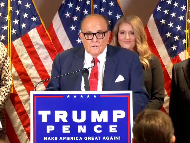 NYT: адвокат Джулиани обсуждал с Трампом возможность своего помилования