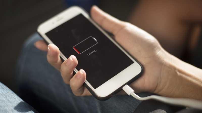 Названы способы продлить время работы аккумулятора смартфона