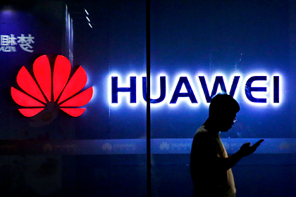 Санкции США обрушили поставки китайских телефонов в Россию