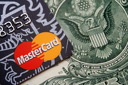 Россиянам рассказали о лучшей банковской карте для поездок за границу
