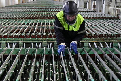 Россияне признались в регулярных переработках