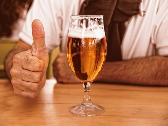 В Минэнерго решили спасти отрасль продажами пива на автозаправках